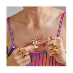 Barbiecore Necklace: Aesthetic Jewelry for Soft Girl and Grunge Styles