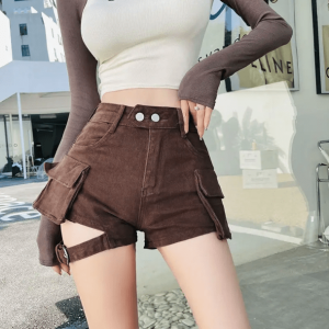 Grunge Style Clothing: Aesthetic Flap Pocket Shorts for Unique Outfits