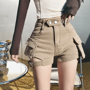 Grunge Style Clothing: Aesthetic Flap Pocket Shorts for Unique Outfits