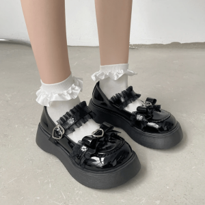 Grunge Style Heart Buckled Platform Shoes for Aesthetic Outfits