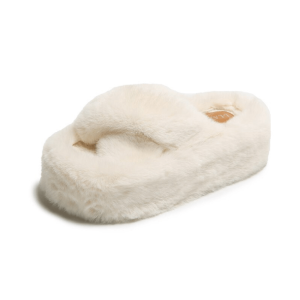 Plushy Platform Slippers: Cozy Aesthetic Footwear for Soft Girl Style