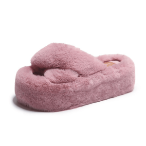 Plushy Platform Slippers: Cozy Aesthetic Footwear for Soft Girl Style