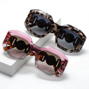 Trendy Oversized Square Sunglasses for Grunge and Aesthetic Styles