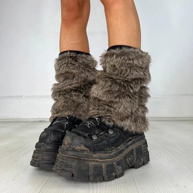 Y2K Grunge Style Faux Fur Leg Warmers for Aesthetic Outfits